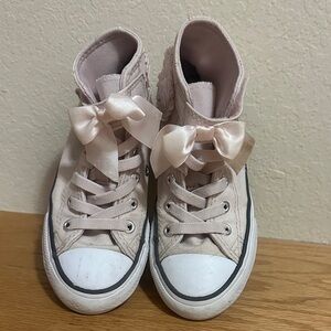 Charming Kids High-Top Sneakers with Bows - Cream